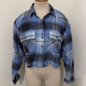 BDG Small Oversized Joey Shirt Jacket ~ Blue Plaid Button Down Cropped Raw Hem